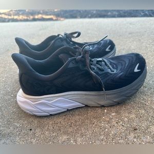 Women’s HOKA Arahi 6